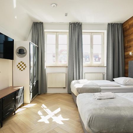 Solny Square Aparthotel Breslavia Esterno foto