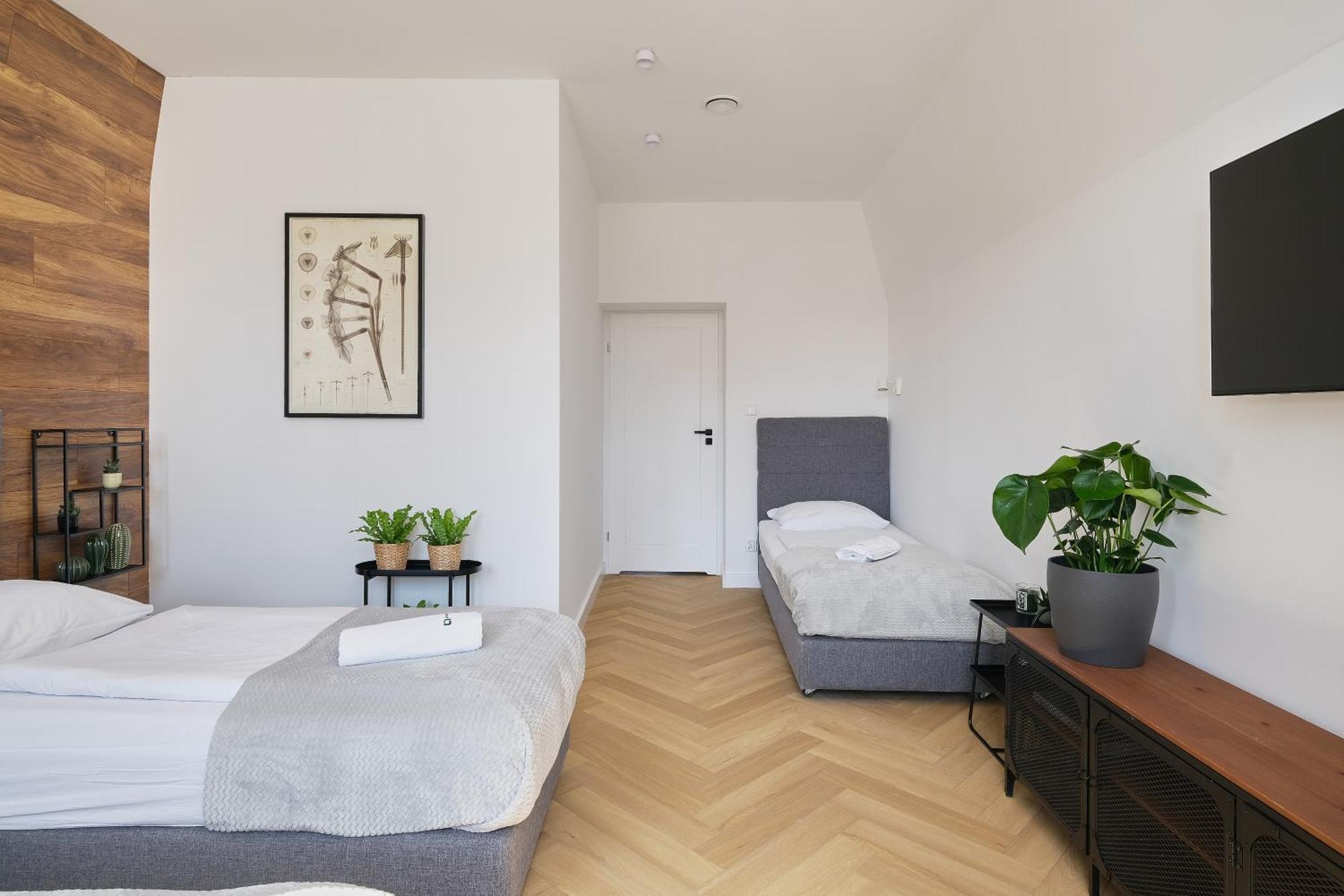 Solny Square Aparthotel Breslavia Esterno foto