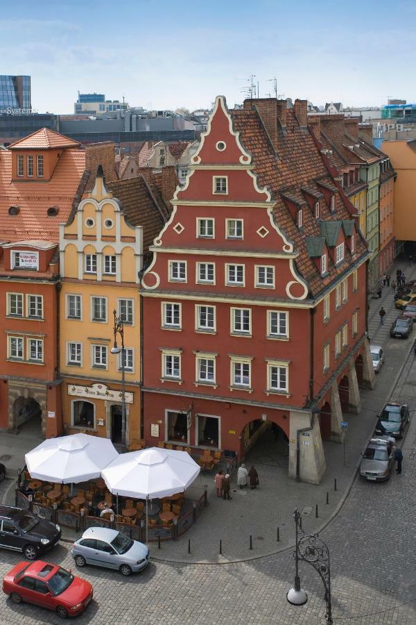 Solny Square Aparthotel Breslavia Esterno foto