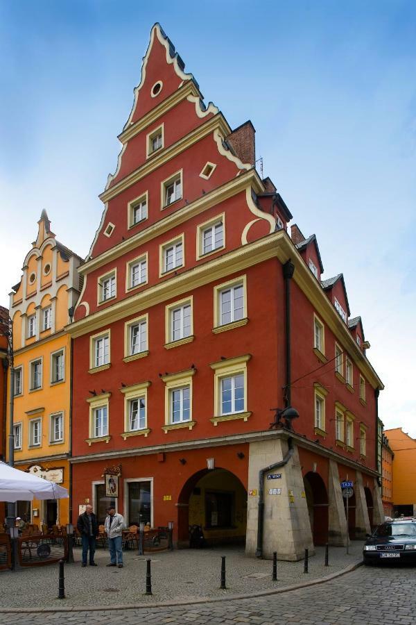 Solny Square Aparthotel Breslavia Esterno foto