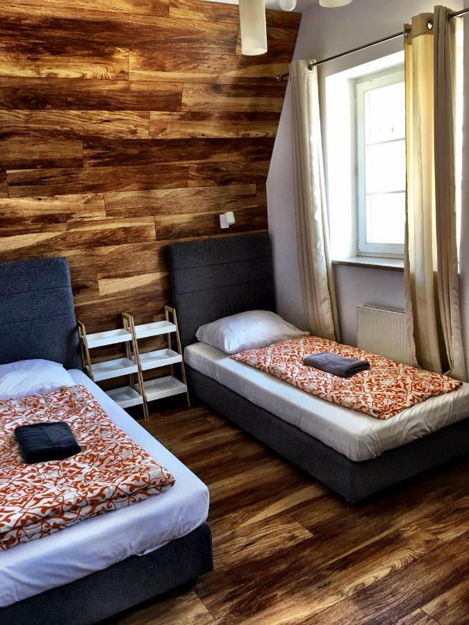 Solny Square Aparthotel Breslavia Esterno foto