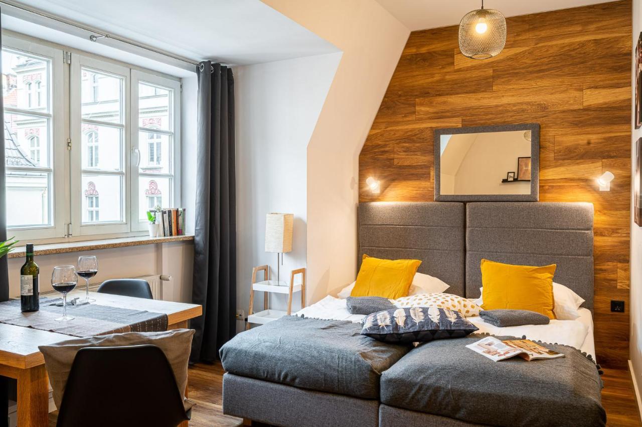 Solny Square Aparthotel Breslavia Esterno foto