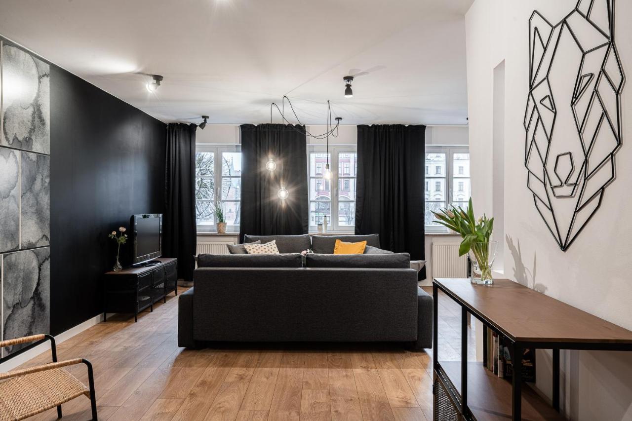 Solny Square Aparthotel Breslavia Esterno foto