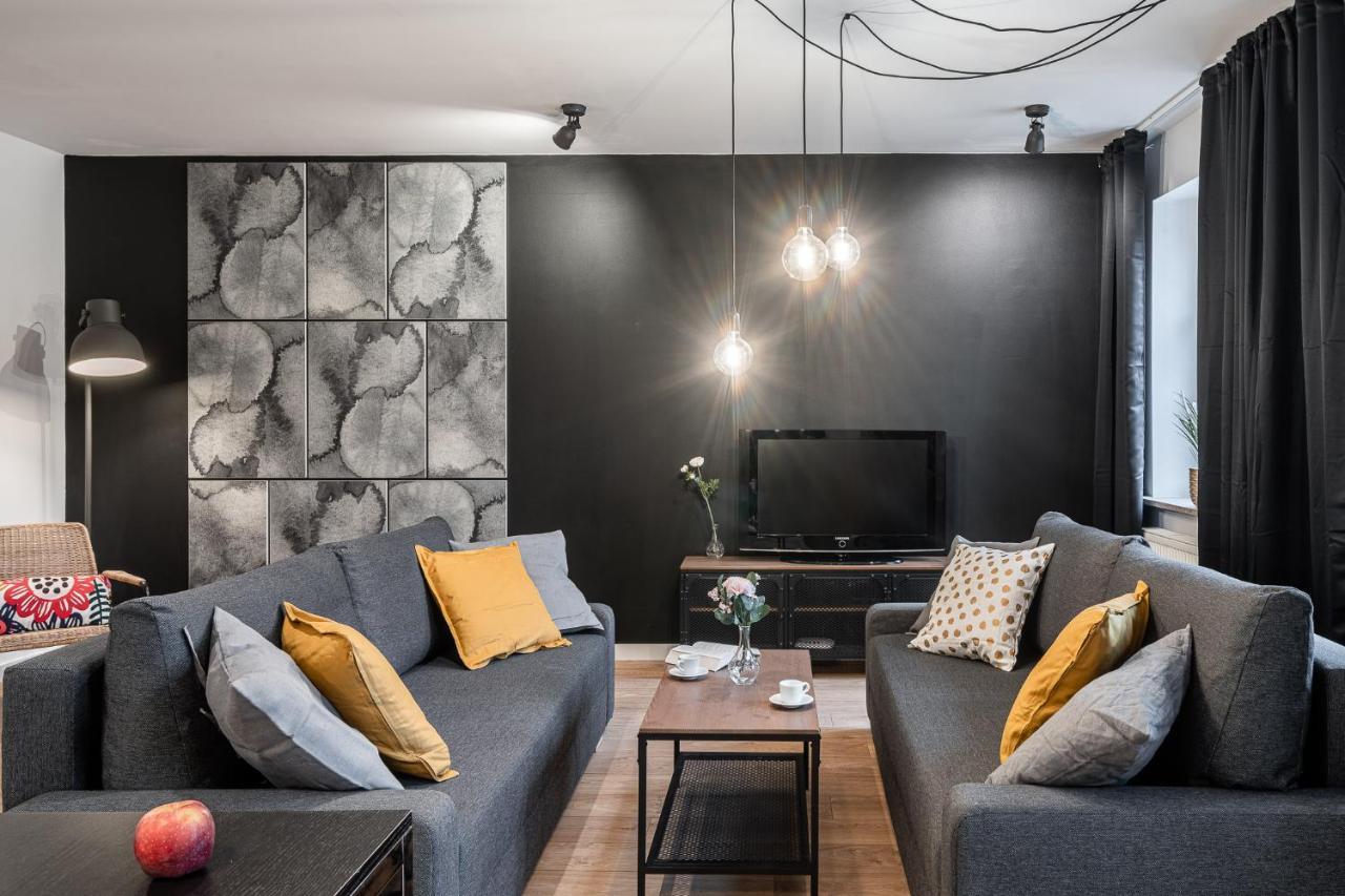 Solny Square Aparthotel Breslavia Esterno foto